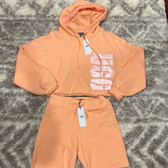 UGG 2pc.set/ Keira hoodie and zahara shorts ๐ - Picture 4 of 16